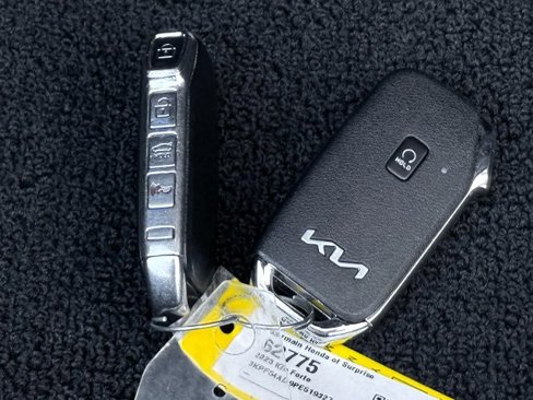 Used 2023 Kia Forte GT-Line w/ GT-Line Premium Package image 29
