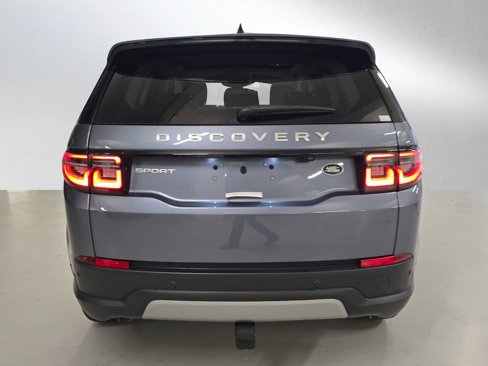 Certified 2023 Land Rover Discovery Sport SE image 6