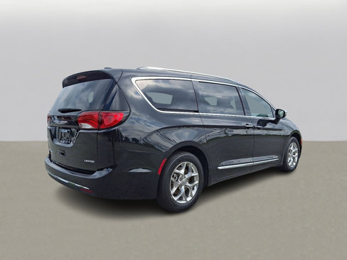 Used 2020 Chrysler Pacifica Limited image 11