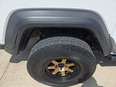 Used 2020 Jeep Gladiator Sport w/ Quick Order Package 24S image 13
