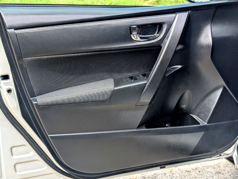 Used 2019 Toyota Corolla XLE image 16