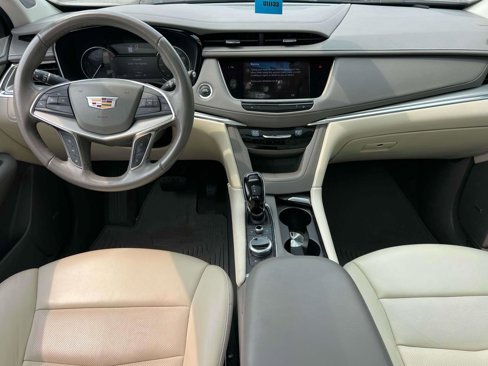 Certified 2022 Cadillac XT5 Premium Luxury image 11
