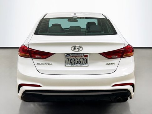 Used 2017 Hyundai Elantra Sport image 6