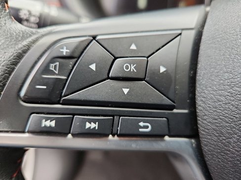 Used 2024 Nissan Kicks SR image 19