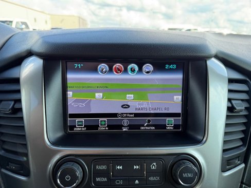 Used 2018 Chevrolet Suburban Premier image 28