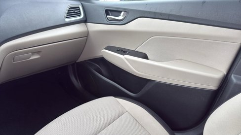 Used 2022 Hyundai Accent SEL image 24