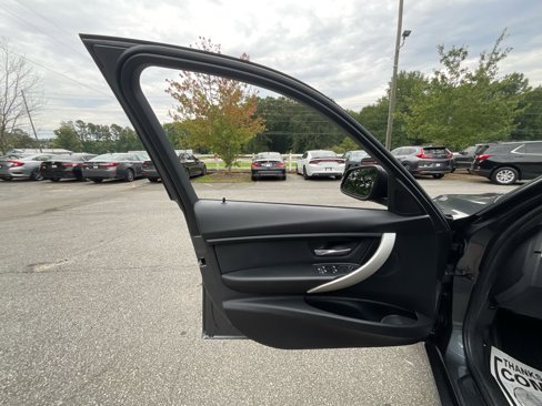 Used 2016 BMW 320i Sedan image 37