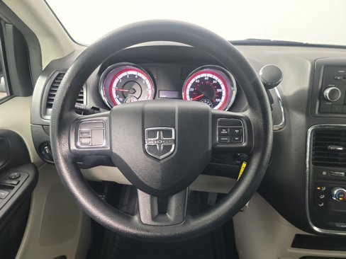 Used 2016 Dodge Grand Caravan American Value Package image 21