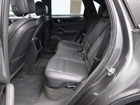 Certified 2019 Porsche Cayenne image 17