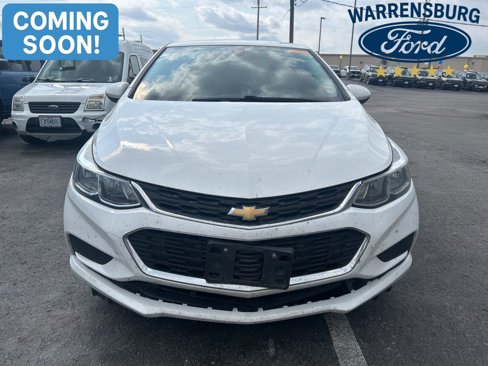Used 2018 Chevrolet Cruze LS image 2