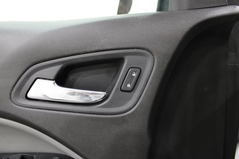 Used 2015 Chevrolet Colorado LT w/ LT Convenience Package image 8
