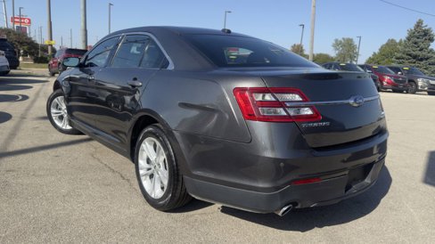 Used 2017 Ford Taurus SEL image 5