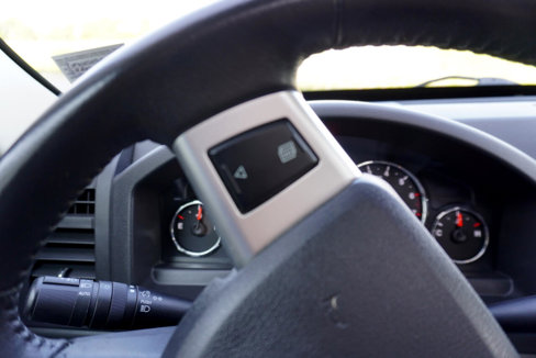 Used 2010 Jeep Liberty Limited w/ Tire & Wheel Group image 24