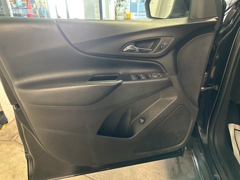 Used 2018 Chevrolet Equinox LT w/ Sun & Infotainment Package image 6