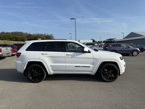 Used 2021 Jeep Grand Cherokee Laredo X image 5