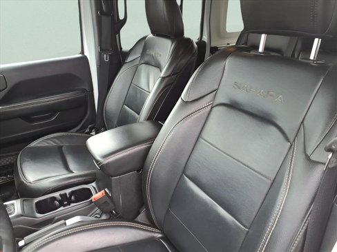 Used 2018 Jeep Wrangler Unlimited Sahara w/ Dual Top Group image 10
