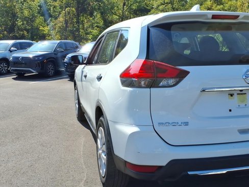 Used 2017 Nissan Rogue S image 23