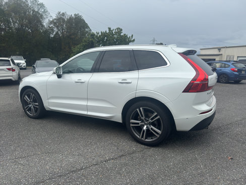 Used 2018 Volvo XC60 T5 Momentum w/ Advanced Package image 4