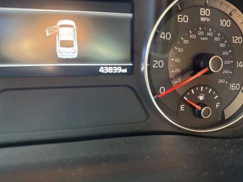 Used 2024 Kia Forte LXS image 3