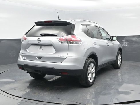 Used 2016 Nissan Rogue SV image 26