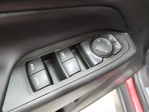 Used 2018 Chevrolet Equinox Premier image 20