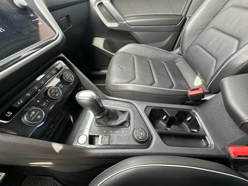 Used 2020 Volkswagen Tiguan SEL Premium R-Line image 29