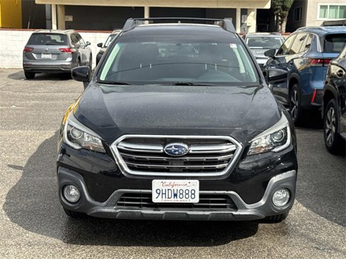 Used 2018 Subaru Outback 2.5i Premium image 2