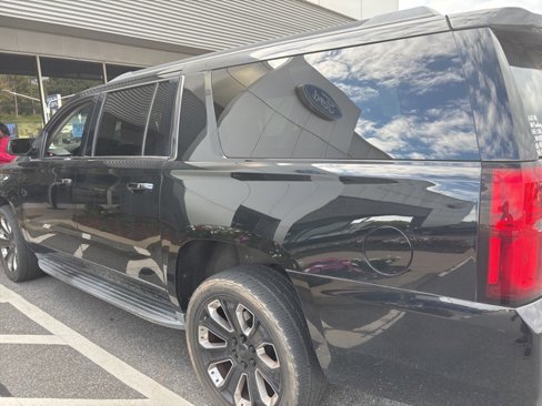 Used 2016 Chevrolet Suburban LS image 12