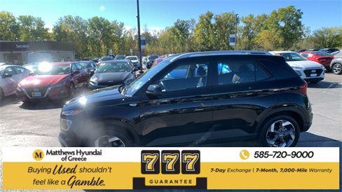 Used 2025 Hyundai Venue SEL image 2