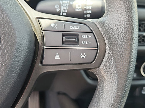 Used 2025 Honda HR-V LX image 23