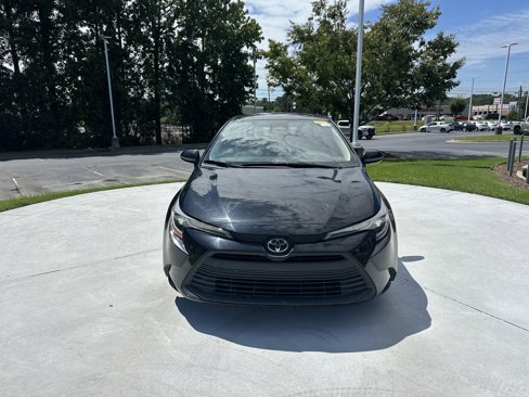 Used 2023 Toyota Corolla LE image 3