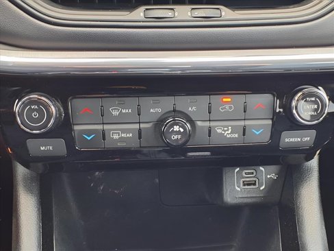 Used 2022 Jeep Compass Limited image 18