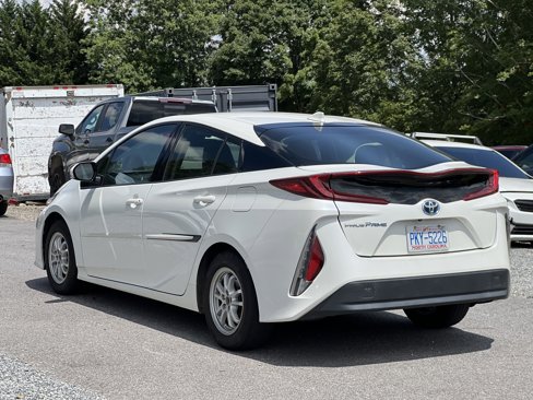 Used 2017 Toyota Prius Prime Plus image 5