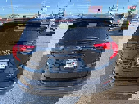 Used 2021 GMC Terrain SLE w/ Driver Convenience Package image 4