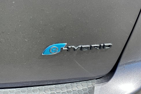 Used 2021 Chrysler Pacifica Limited w/ Uconnect Theater Family Group image 12