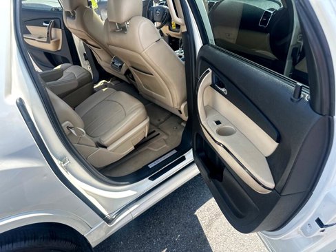 Used 2012 GMC Acadia Denali image 36