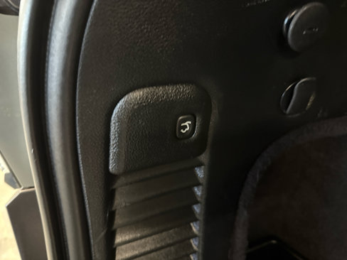 Used 2018 Jeep Grand Cherokee Limited image 39