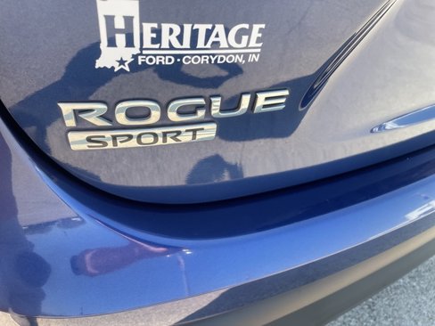 Used 2020 Nissan Rogue Sport S image 9