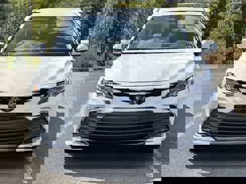 Used 2023 Toyota Camry LE image 28