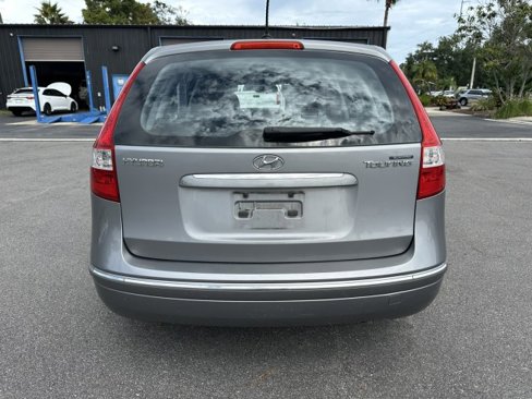 Used 2011 Hyundai Elantra GLS image 7