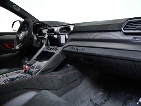 Used 2023 Lamborghini Urus Performante image 16
