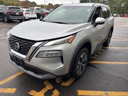 Certified 2021 Nissan Rogue SV image 3