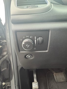 Used 2018 Jeep Grand Cherokee Altitude image 19