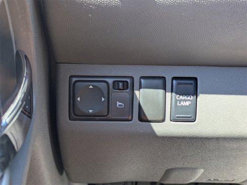 Used 2016 Nissan Frontier SV image 23