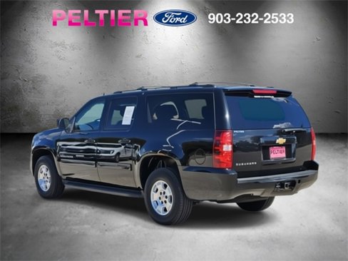 Used 2013 Chevrolet Suburban LS image 5