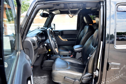 Used 2014 Jeep Wrangler Unlimited Sahara image 8