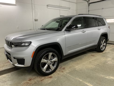 Used 2021 Jeep Grand Cherokee L Limited image 3