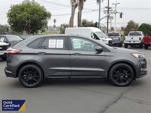 Certified 2020 Ford Edge ST-Line w/ Cold Weather Package image 29