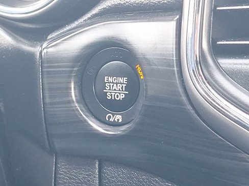 Used 2019 Jeep Grand Cherokee Laredo image 28