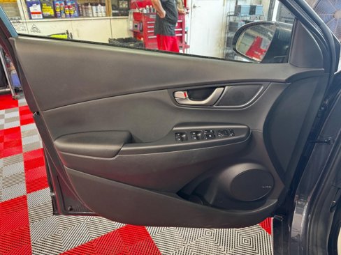 Used 2018 Hyundai Kona Ultimate image 13